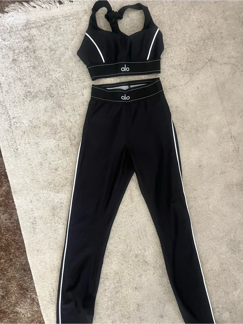 ALO Yoga Black set with White Side Piping
